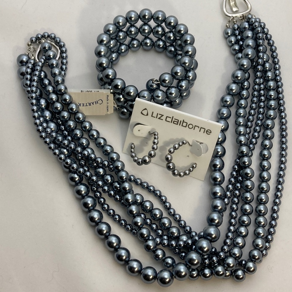 Pearl gray necklace, bracelet w earrings